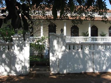 Maison de vacances �/en/au parra (Goa)ou appartement ou maison de vacances