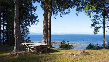 Chambre avec petit d�jeuner �/en/au Mansons Landing (British Columbia)ou appartement ou maison de vacances
