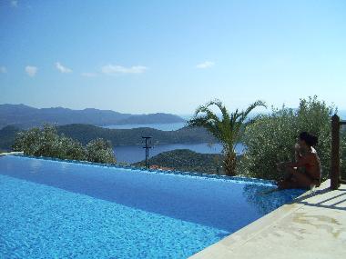 Maison de vacances �/en/au g�kseki-Kas (Antalya)ou appartement ou maison de vacances