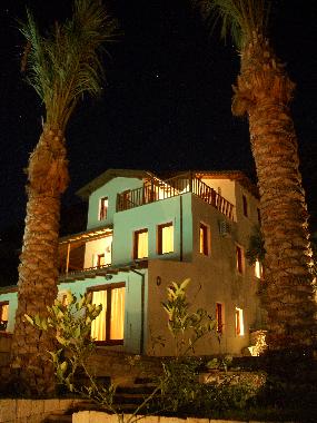 Maison de vacances �/en/au g�kseki-Kas (Antalya)ou appartement ou maison de vacances