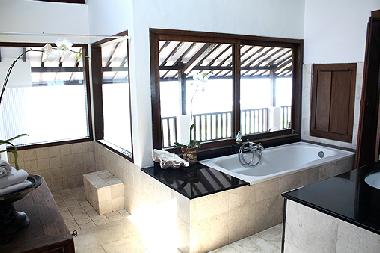 Maison de vacances �/en/au Bj Gumicik (Bali)ou appartement ou maison de vacances