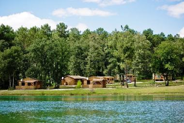Chalet �/en/au Douville (Dordogne)ou appartement ou maison de vacances