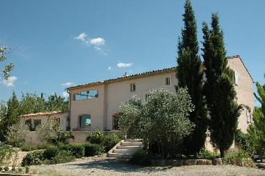 Maison de vacances �/en/au Le Puy Ste reparade (Bouches-du-Rh�ne)ou appartement ou maison de vacances