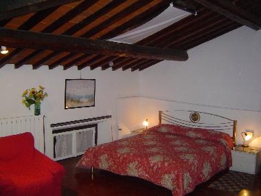 Chambre avec petit d�jeuner �/en/au Lucca (Lucca)ou appartement ou maison de vacances