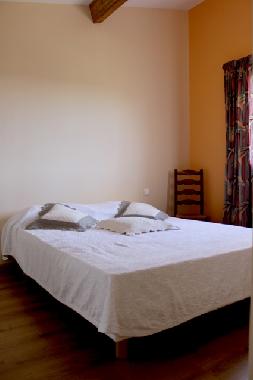 Maison de vacances �/en/au V�z�nobres (Gard)ou appartement ou maison de vacances