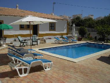 Maison de vacances �/en/au Porches-Lagoa (Algarve)ou appartement ou maison de vacances