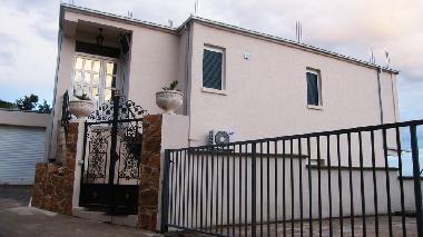 Maison de vacances �/en/au Bar (Mont�n�gro)ou appartement ou maison de vacances
