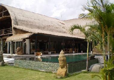 Maison de vacances �/en/au Lokapaksa (Bali)ou appartement ou maison de vacances