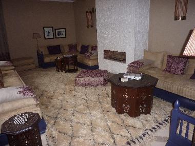 Salon avec chemin�e