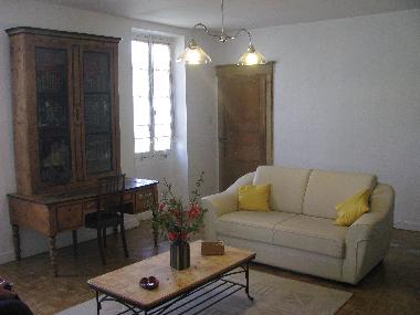 Maison de vacances �/en/au COURS DE PILE (Dordogne)ou appartement ou maison de vacances