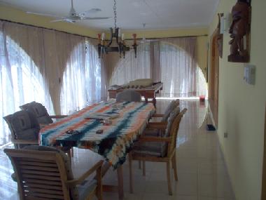 Chambre avec petit d�jeuner �/en/au Bijilo (Western)ou appartement ou maison de vacances