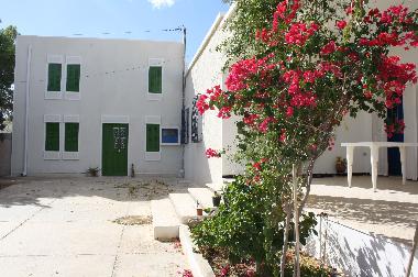 Maison de vacances �/en/au houmt souk (Madanin)ou appartement ou maison de vacances