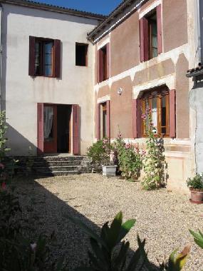 Maison de vacances �/en/au CHERBONNIERES (Charente-Maritime)ou appartement ou maison de vacances