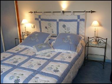 Chambre avec petit d�jeuner �/en/au chalandry-Elaire (Ardennes)ou appartement ou maison de vacances