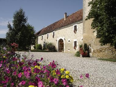 Chambre avec petit d�jeuner �/en/au Chevannes (Yonne)ou appartement ou maison de vacances