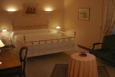 Chambre avec petit d�jeuner �/en/au Chevannes (Yonne)ou appartement ou maison de vacances