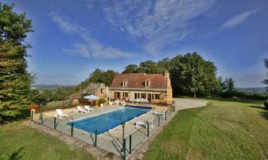 Maison de vacances �/en/au St Cr�pin et Carlucet  (Dordogne)ou appartement ou maison de vacances