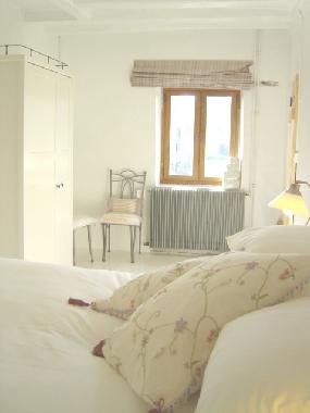 Maison de vacances �/en/au nr Bauge (Maine-et-Loire)ou appartement ou maison de vacances