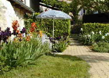 Maison de vacances �/en/au Grane (Dr�me)ou appartement ou maison de vacances