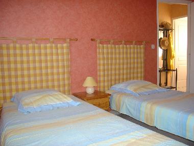 CHAMBRE 2 LITS 90