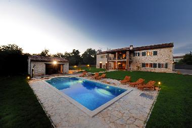 Maison de vacances �/en/au Brinjani (Istarska)ou appartement ou maison de vacances