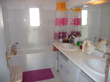 Villa �/en/au lattes (H�rault)ou appartement ou maison de vacances