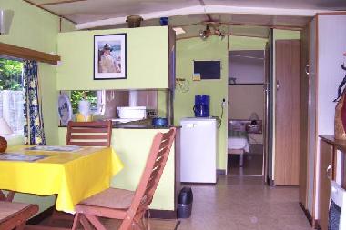 Caravane  �/en/au Chimay (Wallonia)ou appartement ou maison de vacances