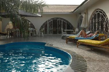 Chambre avec petit d�jeuner �/en/au bijilo (Banjul)ou appartement ou maison de vacances