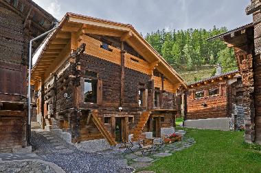 Maison de vacances �/en/au M�nster-Geschinen  (Goms)ou appartement ou maison de vacances