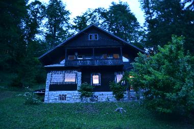 Chalet �/en/au Bled (Bled)ou appartement ou maison de vacances