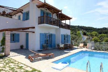 Maison de vacances �/en/au GLOSSA (Magnisia)ou appartement ou maison de vacances