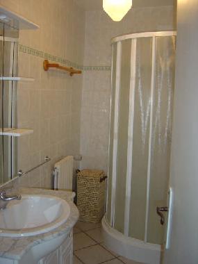 Maison de vacances �/en/au faucon (Vaucluse)ou appartement ou maison de vacances