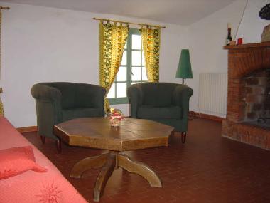 Maison de vacances �/en/au faucon (Vaucluse)ou appartement ou maison de vacances