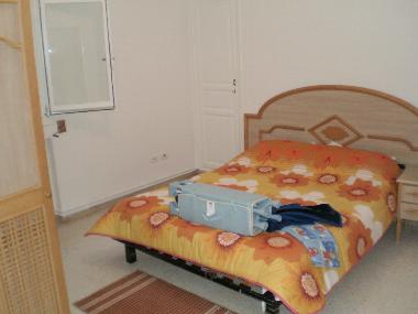 Chambre avec petit d�jeuner �/en/au  (Tunis)ou appartement ou maison de vacances