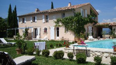 Maison de vacances �/en/au Le Puy Ste reparade (Bouches-du-Rh�ne)ou appartement ou maison de vacances