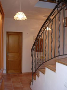 Maison de vacances /en/au Ansouis (Vaucluse)ou appartement ou maison de vacances