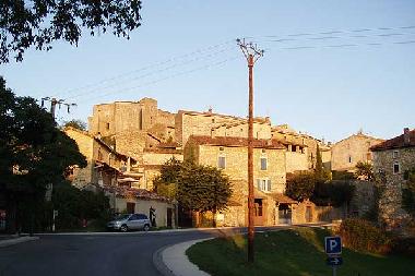 Maison de vacances �/en/au Labastide-de-Virac (Ard�che)ou appartement ou maison de vacances