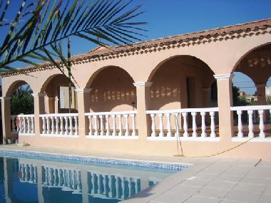 Maison de vacances /en/au Molleges (Bouches-du-Rhne)ou appartement ou maison de vacances