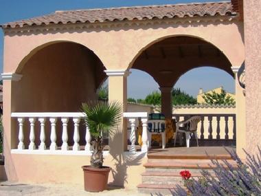 Maison de vacances /en/au Molleges (Bouches-du-Rhne)ou appartement ou maison de vacances