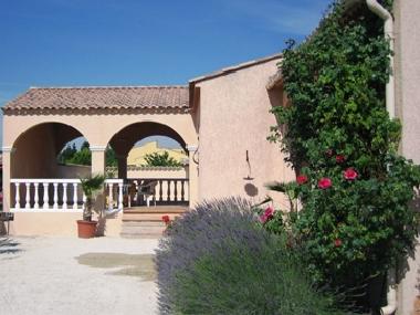 Maison de vacances /en/au Molleges (Bouches-du-Rhne)ou appartement ou maison de vacances