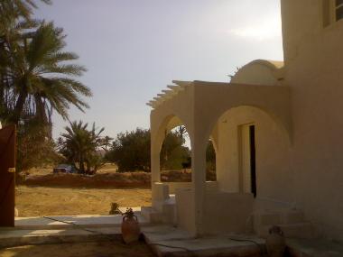 Maison de vacances �/en/au Midoun (Madanin)ou appartement ou maison de vacances