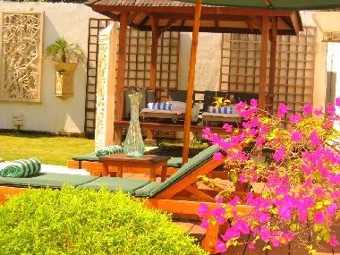 Deck side + Cabana Massage including all towels + Accessories
