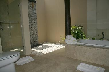 Maison de vacances �/en/au Seminyak  (Bali)ou appartement ou maison de vacances