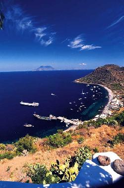Chambre avec petit d�jeuner �/en/au Lipari (Messina)ou appartement ou maison de vacances