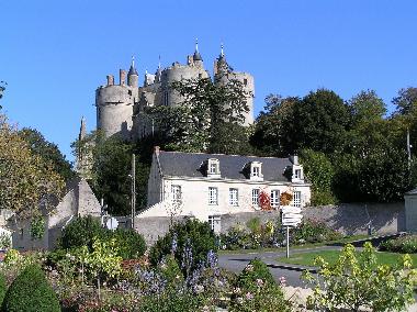 Maison de vacances �/en/au Montreuil Bellay (Maine-et-Loire)ou appartement ou maison de vacances