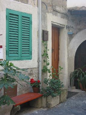 maison vacances Rione Corsica dans le vieux Caprarola