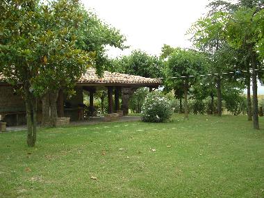 Maison de vacances �/en/au Montecarotto (Ancona)ou appartement ou maison de vacances