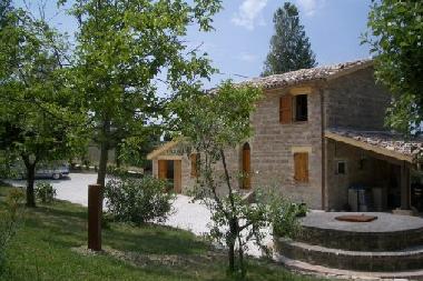 Maison de vacances �/en/au Montecarotto (Ancona)ou appartement ou maison de vacances
