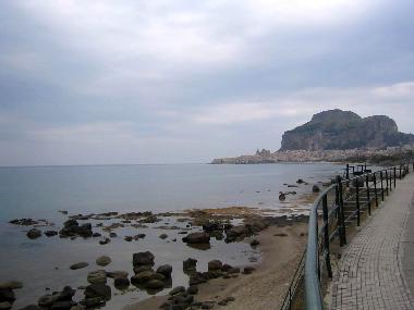 Maison de vacances /en/au (Campofelice di Roccella ) (Palermo)ou appartement ou maison de vacances