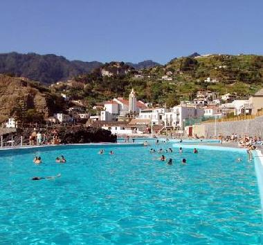 Maison de vacances /en/au Machico (Porto da Cruz) (Madeira)ou appartement ou maison de vacances